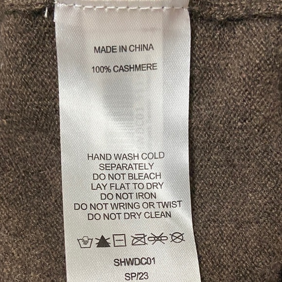 Quince Rich Brown Cashmere Turtleneck Sweater - Picture 10 of 10